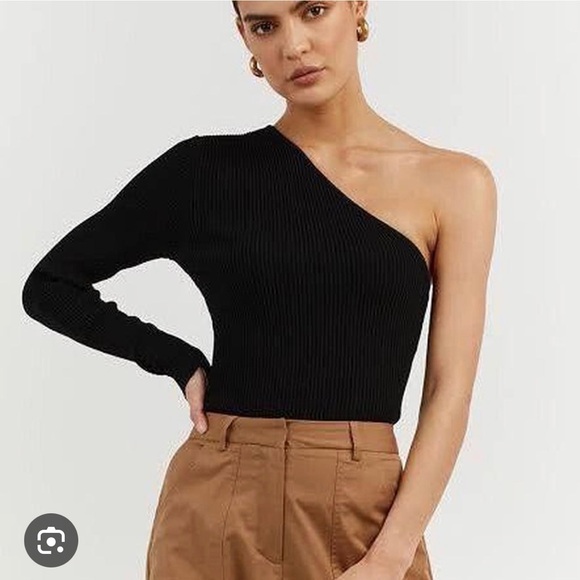 DISSH Tops - DISSH navy ribbed one-sleeved top medium